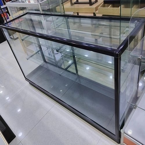 glass showcase3